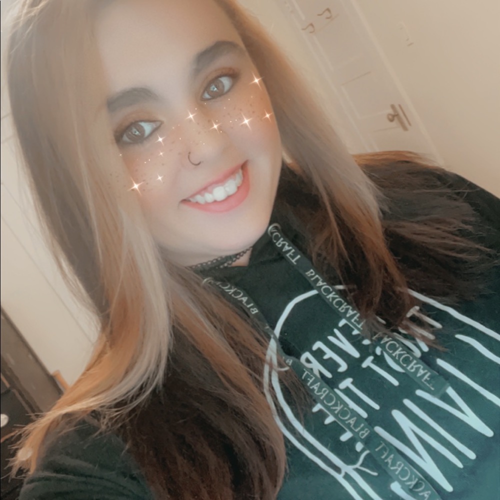 Meet your Posher, Kaitlynn